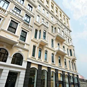 4* Hotel Miapera And