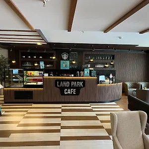 4* Hotel Land Park